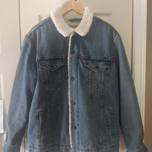 Levis Sherpa lined denim jacket